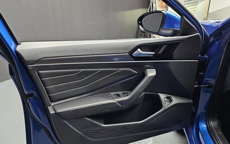 Volkswagen Jetta VII, 2023 год, 1 900 000 рублей, 24 фотография