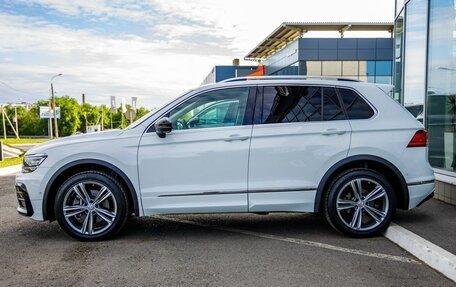 Volkswagen Tiguan II, 2018 год, 2 598 000 рублей, 4 фотография