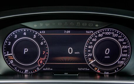 Volkswagen Tiguan II, 2018 год, 2 598 000 рублей, 9 фотография