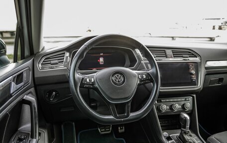 Volkswagen Tiguan II, 2018 год, 2 598 000 рублей, 14 фотография