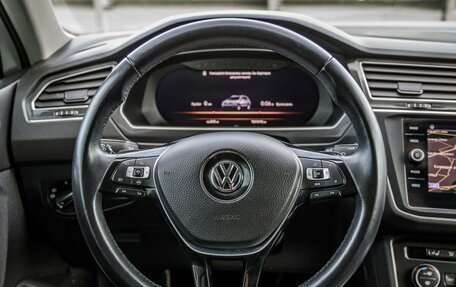 Volkswagen Tiguan II, 2018 год, 2 598 000 рублей, 17 фотография