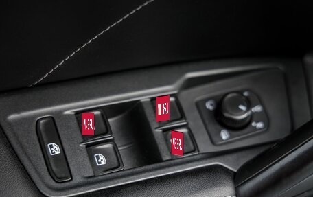 Volkswagen Tiguan II, 2018 год, 2 598 000 рублей, 15 фотография