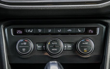 Volkswagen Tiguan II, 2018 год, 2 598 000 рублей, 24 фотография