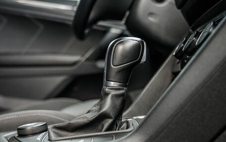 Volkswagen Tiguan II, 2018 год, 2 598 000 рублей, 34 фотография