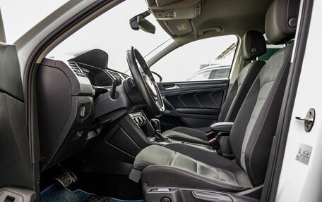 Volkswagen Tiguan II, 2018 год, 2 598 000 рублей, 30 фотография