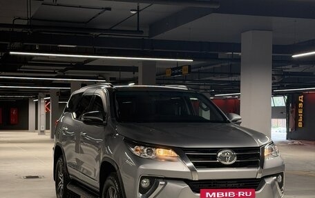 Toyota Fortuner II, 2019 год, 2 990 000 рублей, 2 фотография