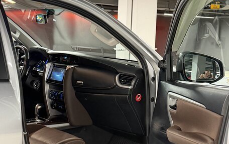Toyota Fortuner II, 2019 год, 2 990 000 рублей, 11 фотография