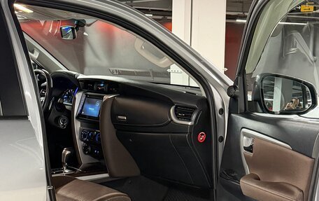 Toyota Fortuner II, 2019 год, 2 990 000 рублей, 12 фотография