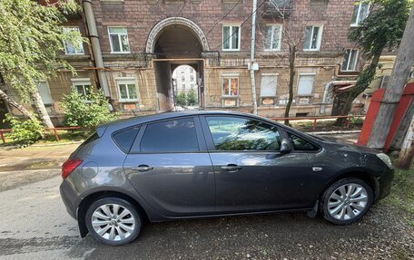 Opel Astra J, 2012 год, 770 000 рублей, 3 фотография