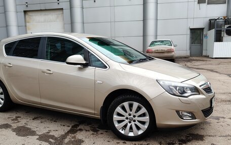 Opel Astra J, 2012 год, 780 000 рублей, 2 фотография