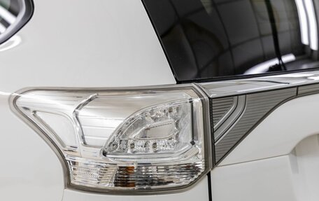 Mitsubishi Outlander III рестайлинг 3, 2014 год, 1 735 000 рублей, 12 фотография