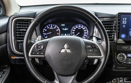 Mitsubishi Outlander III рестайлинг 3, 2014 год, 1 735 000 рублей, 17 фотография