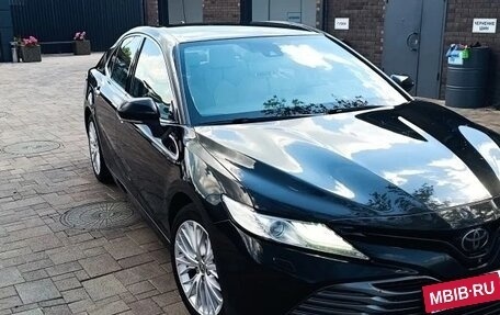 Toyota Camry, 2020 год, 2 650 000 рублей, 1 фотография