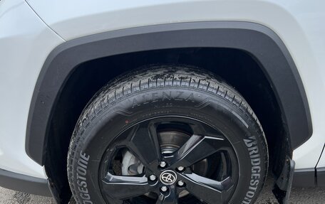 Toyota RAV4, 2021 год, 3 999 999 рублей, 8 фотография