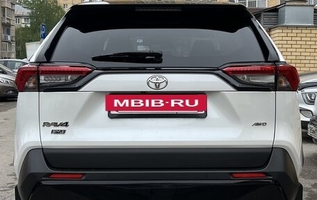 Toyota RAV4, 2021 год, 3 999 999 рублей, 5 фотография