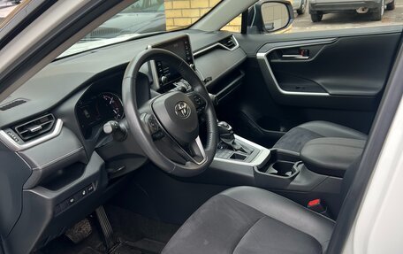Toyota RAV4, 2021 год, 3 999 999 рублей, 9 фотография