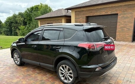 Toyota RAV4, 2018 год, 2 450 000 рублей, 3 фотография