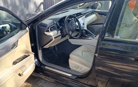 Toyota Camry, 2020 год, 2 650 000 рублей, 5 фотография