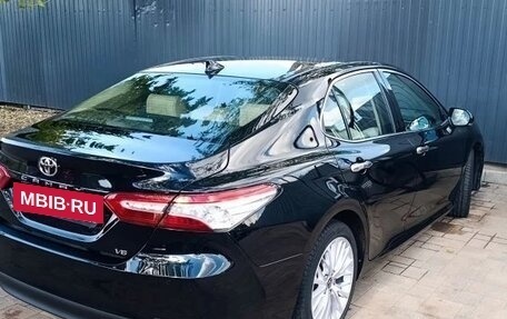 Toyota Camry, 2020 год, 2 650 000 рублей, 2 фотография