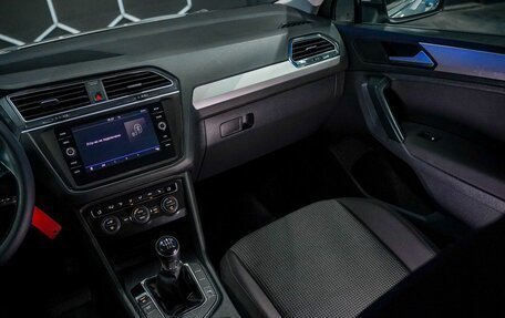 Volkswagen Tiguan II, 2020 год, 2 100 000 рублей, 26 фотография
