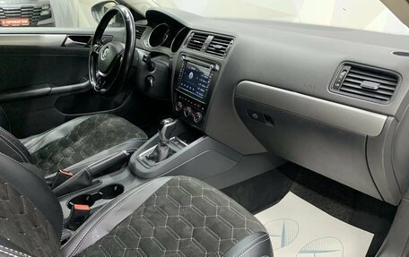 Volkswagen Jetta VI, 2015 год, 1 040 000 рублей, 19 фотография