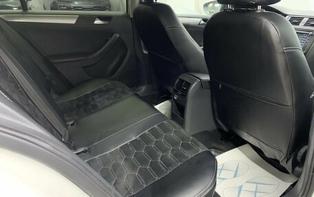 Volkswagen Jetta VI, 2015 год, 1 040 000 рублей, 24 фотография