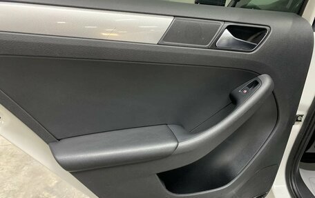 Volkswagen Jetta VI, 2015 год, 1 040 000 рублей, 22 фотография