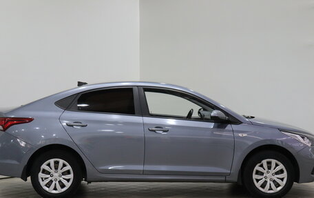 Hyundai Solaris II рестайлинг, 2017 год, 910 000 рублей, 4 фотография