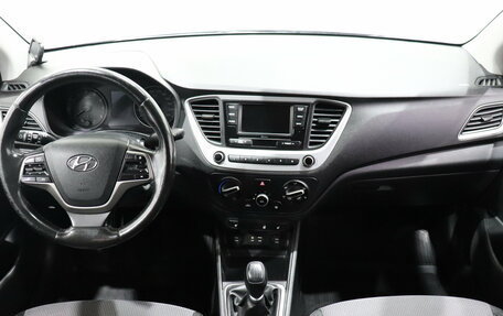 Hyundai Solaris II рестайлинг, 2017 год, 910 000 рублей, 14 фотография