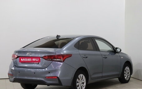 Hyundai Solaris II рестайлинг, 2017 год, 910 000 рублей, 5 фотография