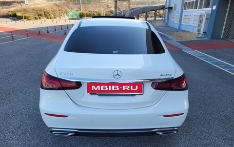 Mercedes-Benz E-Класс, 2022 год, 4 370 000 рублей, 2 фотография
