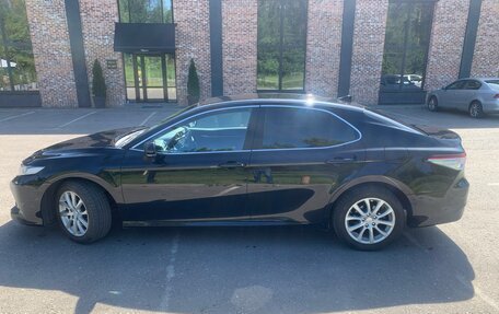 Toyota Camry, 2019 год, 2 400 000 рублей, 4 фотография
