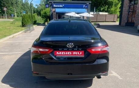 Toyota Camry, 2019 год, 2 400 000 рублей, 6 фотография