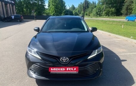 Toyota Camry, 2019 год, 2 400 000 рублей, 9 фотография