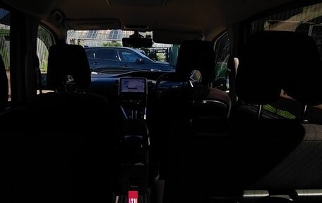 Nissan Serena IV, 2018 год, 2 200 000 рублей, 5 фотография