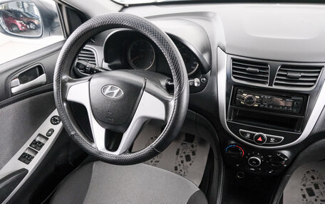Hyundai Solaris II рестайлинг, 2011 год, 699 000 рублей, 10 фотография