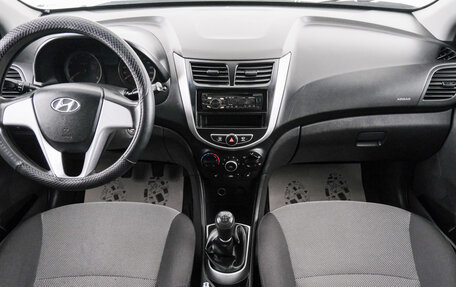Hyundai Solaris II рестайлинг, 2011 год, 699 000 рублей, 11 фотография