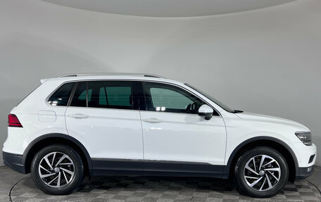 Volkswagen Tiguan II, 2018 год, 2 440 000 рублей, 4 фотография