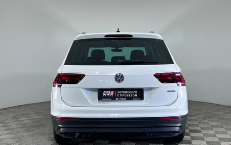 Volkswagen Tiguan II, 2018 год, 2 440 000 рублей, 7 фотография