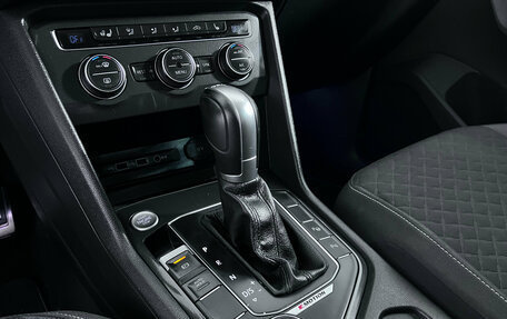 Volkswagen Tiguan II, 2018 год, 2 440 000 рублей, 14 фотография