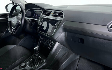 Volkswagen Tiguan II, 2018 год, 2 440 000 рублей, 15 фотография