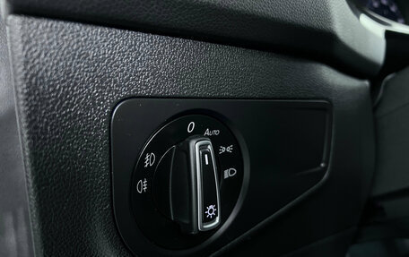 Volkswagen Tiguan II, 2018 год, 2 440 000 рублей, 19 фотография