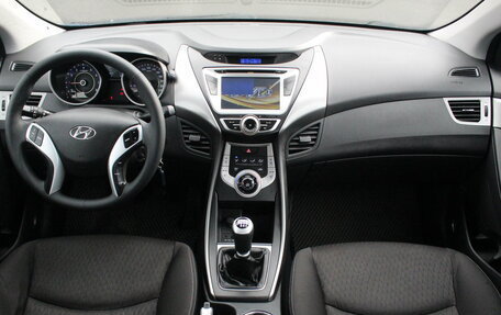 Hyundai Elantra V, 2012 год, 940 000 рублей, 6 фотография
