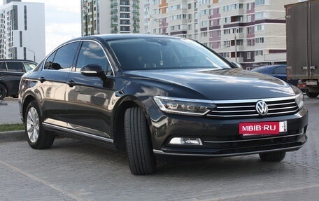 Volkswagen Passat B8 рестайлинг, 2019 год, 2 450 000 рублей, 3 фотография