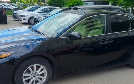 Toyota Camry, 2020 год, 2 400 000 рублей, 4 фотография