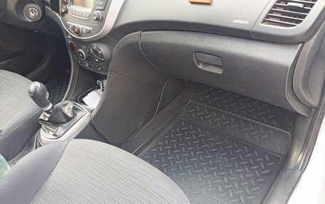 Hyundai Solaris II рестайлинг, 2016 год, 895 000 рублей, 8 фотография