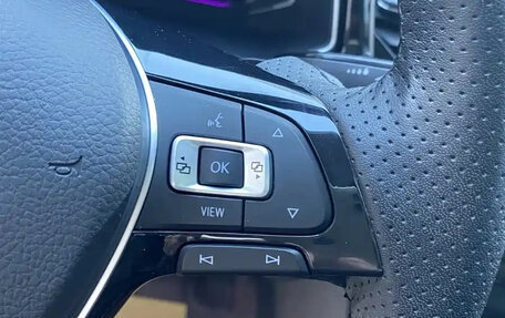 Volkswagen T-Roc I, 2022 год, 1 899 000 рублей, 9 фотография