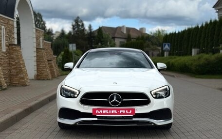 Mercedes-Benz E-Класс, 2021 год, 4 600 000 рублей, 2 фотография