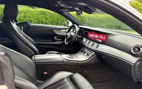 Mercedes-Benz E-Класс, 2021 год, 4 600 000 рублей, 10 фотография