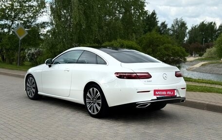 Mercedes-Benz E-Класс, 2021 год, 4 600 000 рублей, 7 фотография